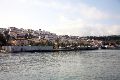 Οικισμός, παραλία, λιμάνι, τρία σε ένα στην Κορώνη. 